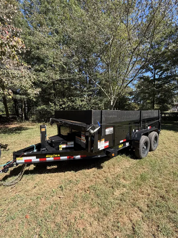 Dump trailer side view with tarp
